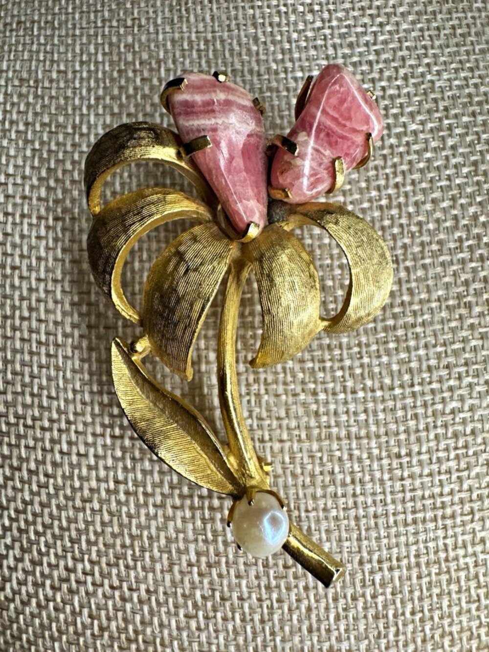 Vintage KRAMER OF NY Signed Rhodochrosite Pearl Flower Brooch Pin Gold Tone Rare